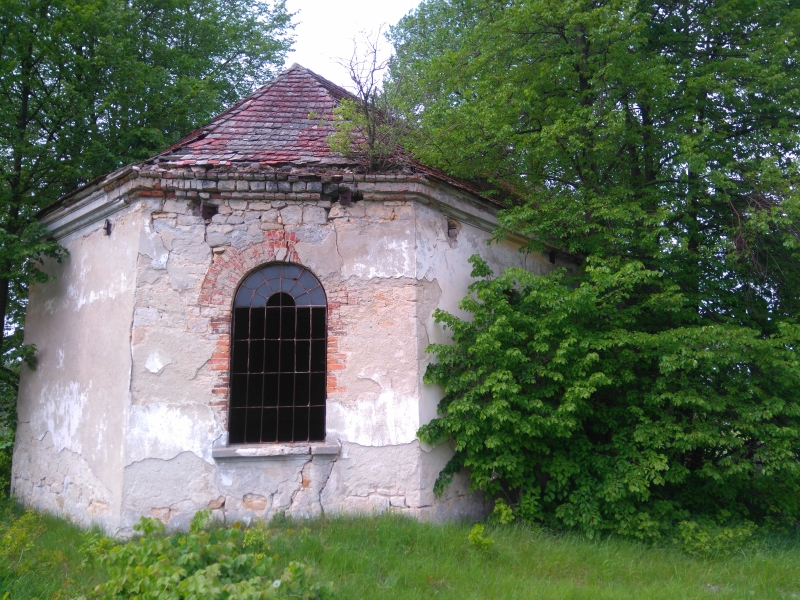 Opuszczony kościół w Bogusławowie