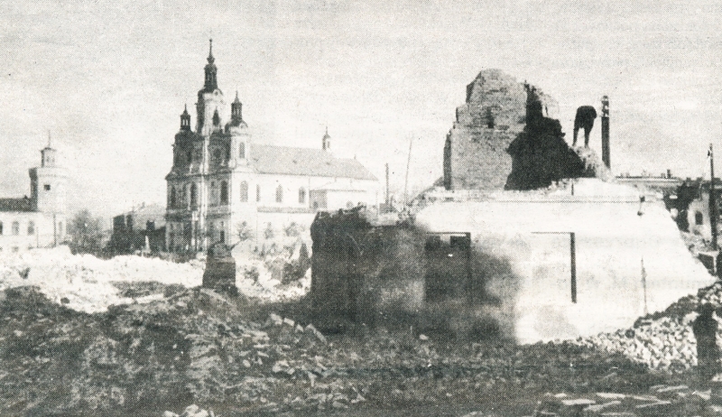 [stare zdjęcie] Wrzesień 1939 – centrum Radomska po niemieckim bombardowaniu