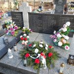 Cmentarz w Żytnie: grób ofiar pacyfikacji z miejscowości Czech